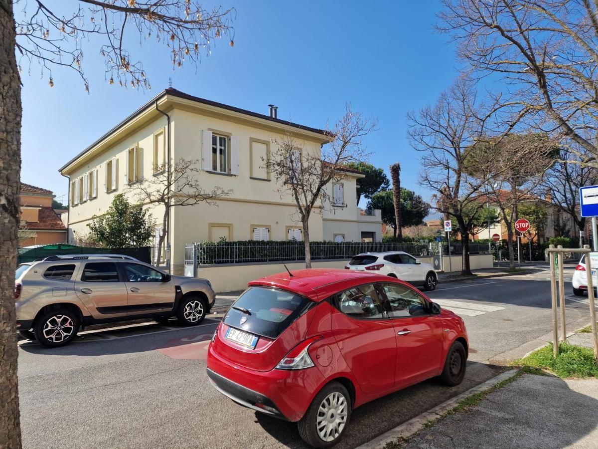 Villa Sante Residence Пезаро Экстерьер фото